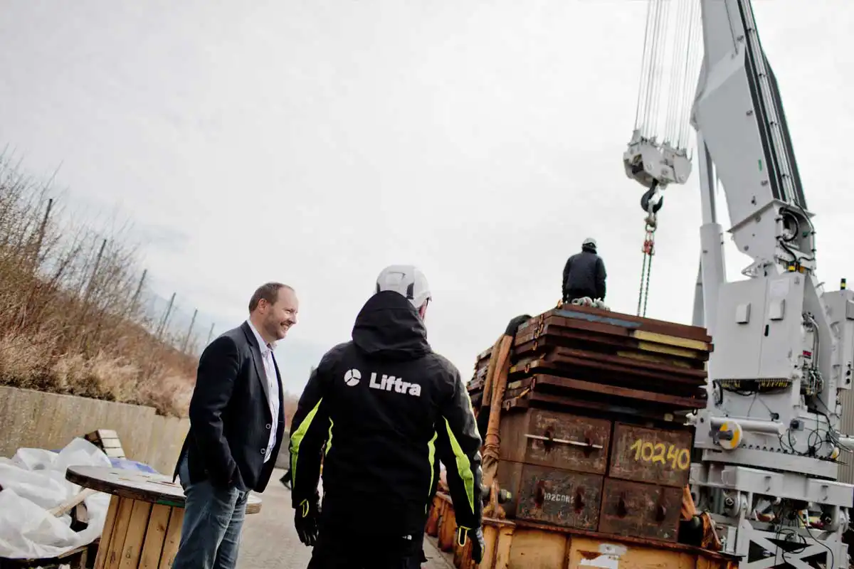 Per at Liftra Self-Hoisting Crane load test